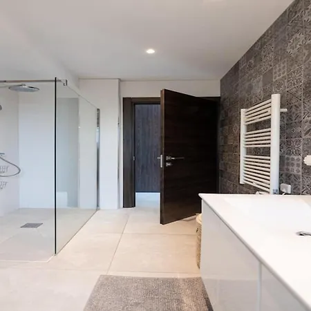 Luxury In Les Pins 公寓 *